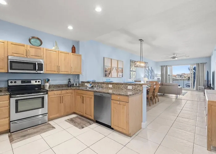 206 Harborview Grande Clearwater Beach